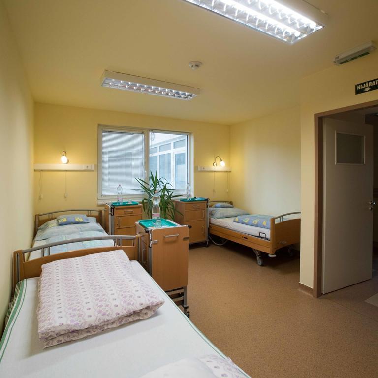 Bed and Breakfast Borbányai Rehabilitációs Ház Nyíregyháza Esterno foto